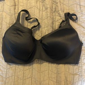 Auden wirefree T-shirt bra 42DD